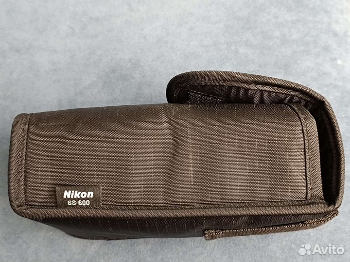 Фотовспышка Nikon Speedlight SB-600