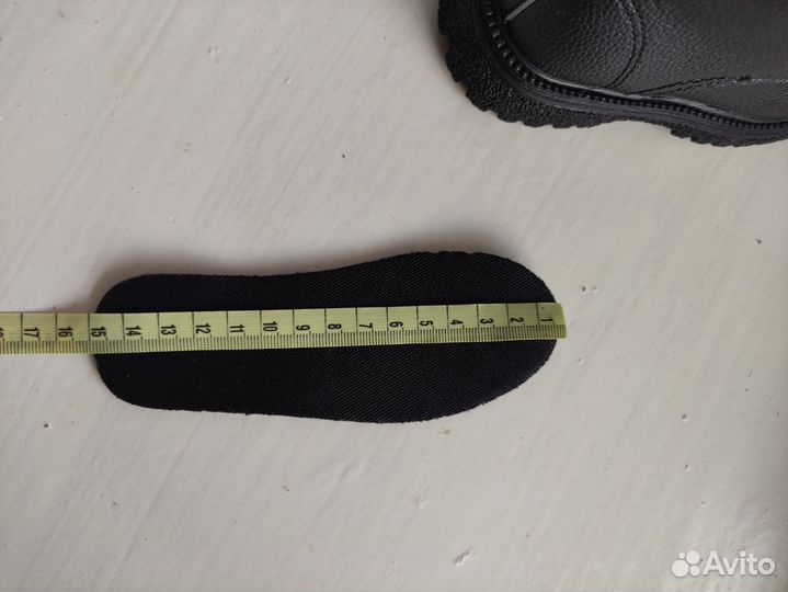 Ботинки демисезонные новые