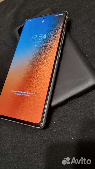 Телефон Galaxy s10 lite