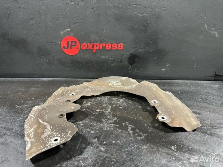 Защитный кожух тормозного диска передний левый Bmw