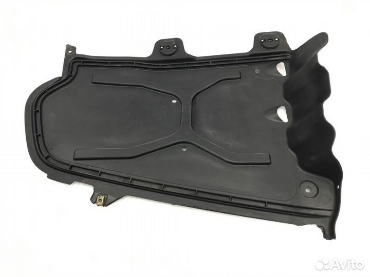 Защита днища кузова задняя правая Skoda Octavia