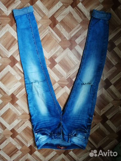 Джинсы женские - 24-26 р