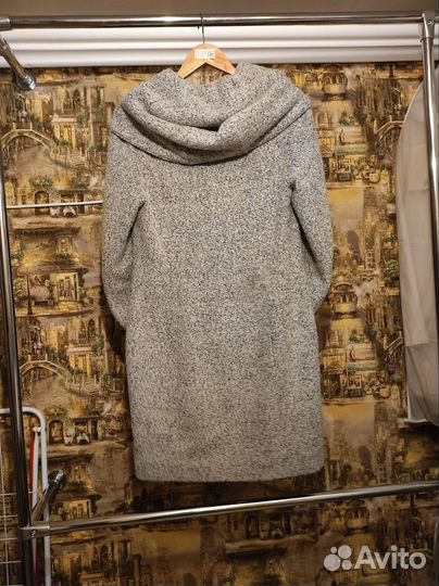 Продам демисезонное пальто