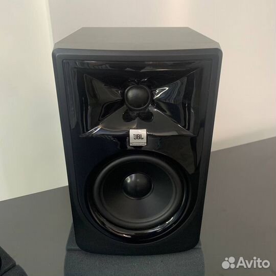 Студийные мониторы JBL 305P MK II