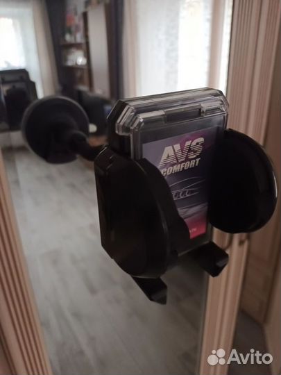 Держатель для телефона в машину