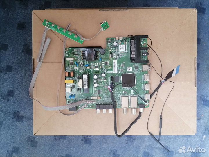 Материнская плата телевизора dexp H32F8000Q