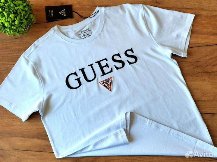 Футболка Guess белая