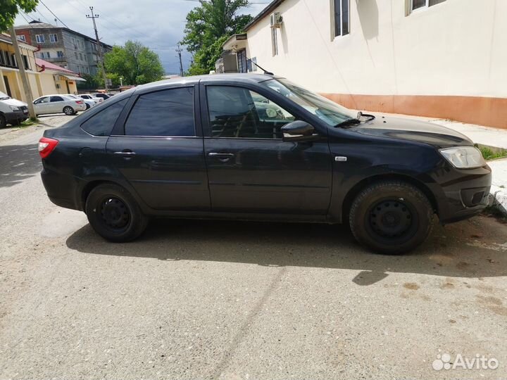 LADA Granta 1.6 МТ, 2015, 220 000 км