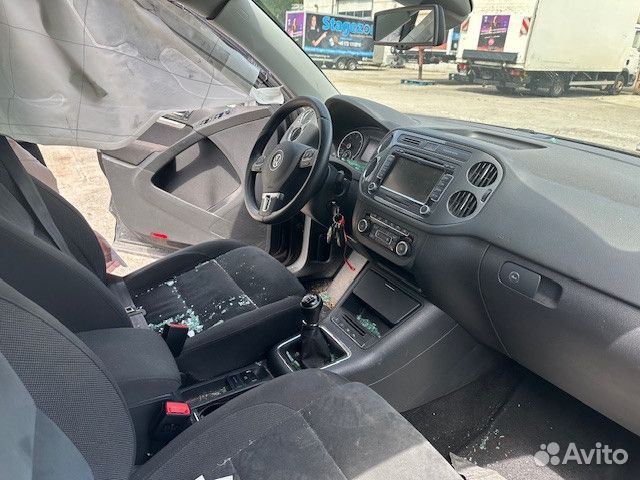 В разборе Volkswagen Tiguan