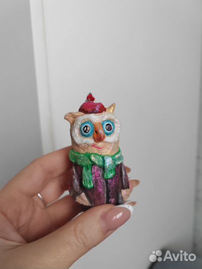 Коллекционная новогодняя игрушка Сова в пальто