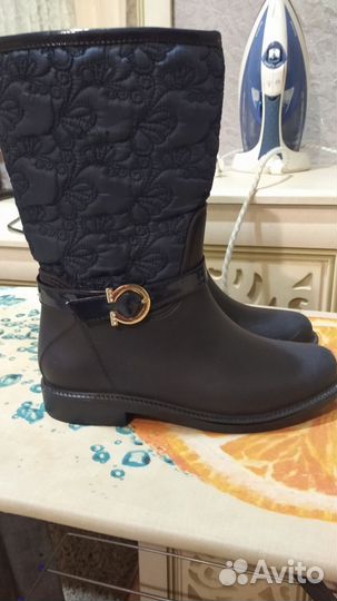 Резиновые сапоги