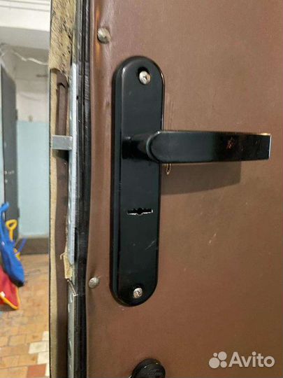 Замена дверных замков, установка замков, ремонт вх