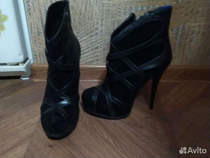 Ботильоны на высоком каблуке 37