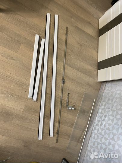 Стекла и комплектующие