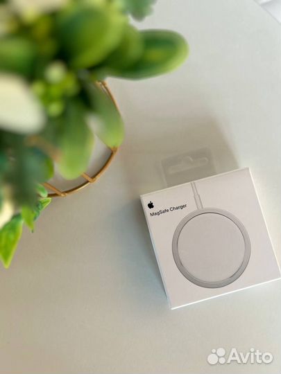 Беспроводная зарядка MagSafe