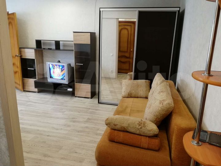 2-к. квартира, 50 м², 1/2 эт.