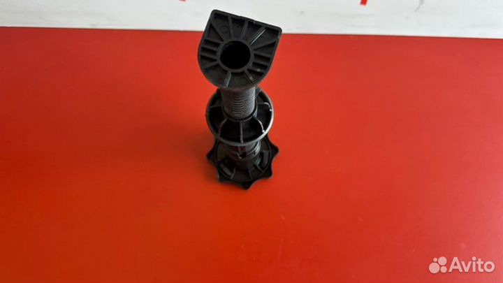 Кронштейн крепления запасного колеса Audi A6 С6