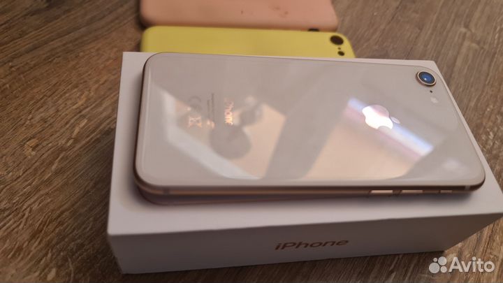 iPhone 8, 256 ГБ