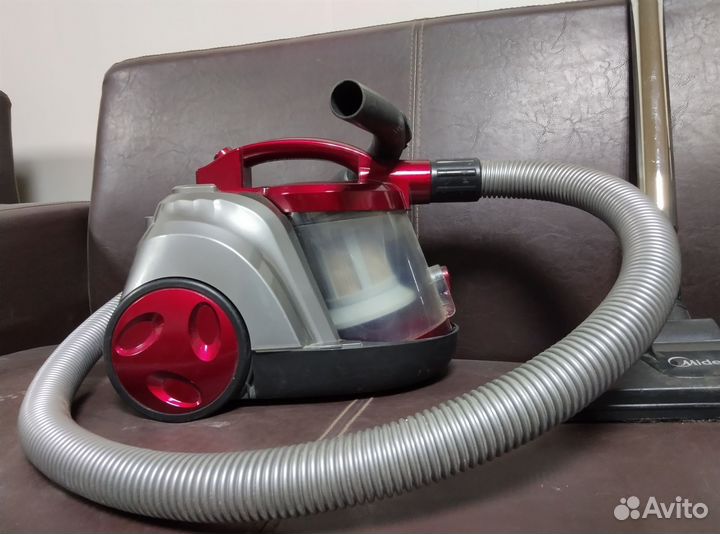 Пылесос midea1600 watt
