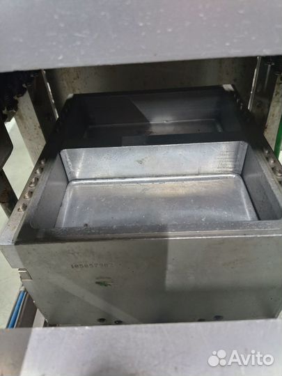 Термоформер Multivac R-140