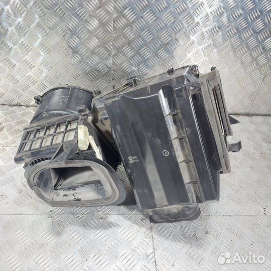 Корпус печки Nissan Maxima A33 VQ30DE 3.0 2004