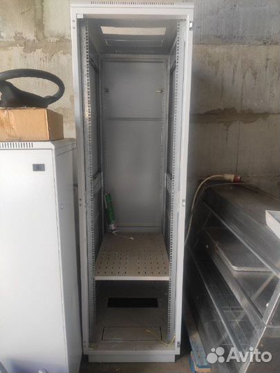 Серверный шкаф