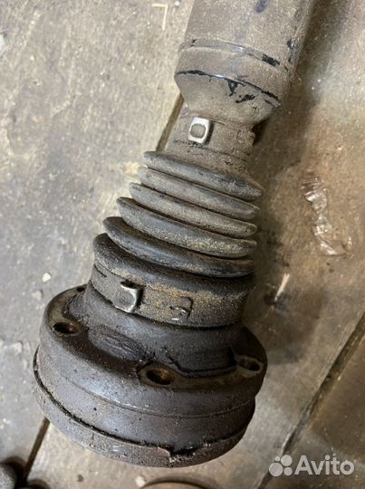 Полуось правая Volkswagen Passat CC