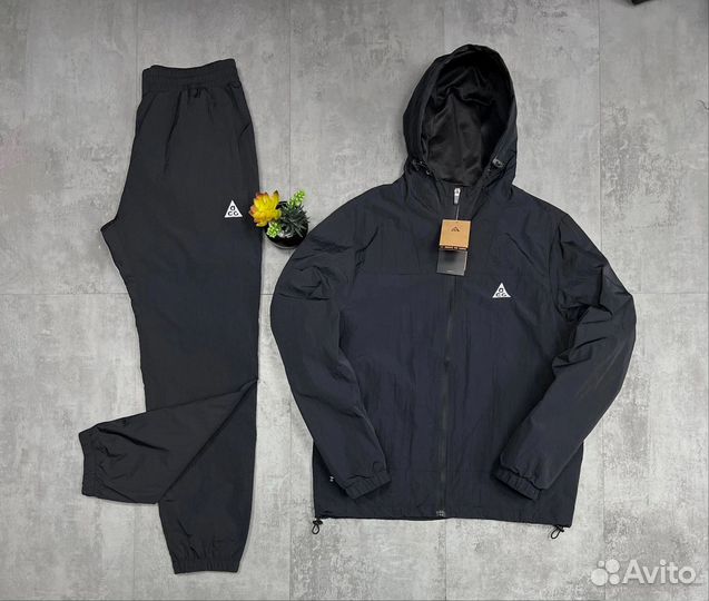 Спортивный костюм Nike acg