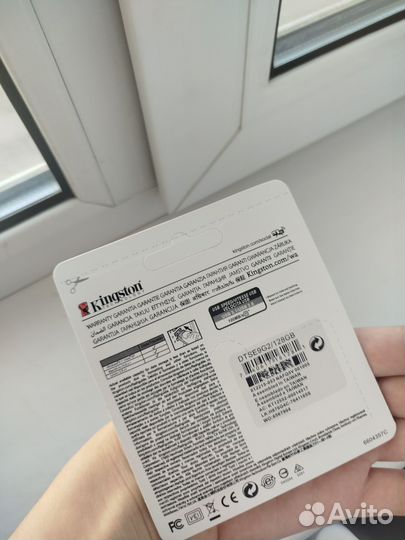 Флешка kingston 128 гб