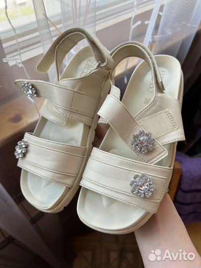 Босоножки zara