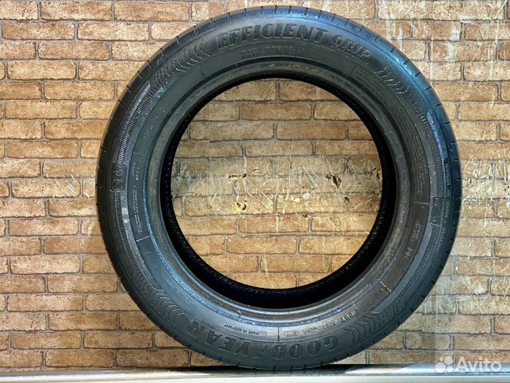 Goodyear EfficientGrip Performance 215/55 R16