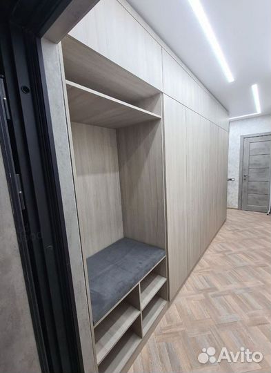 Шкаф в квартиру