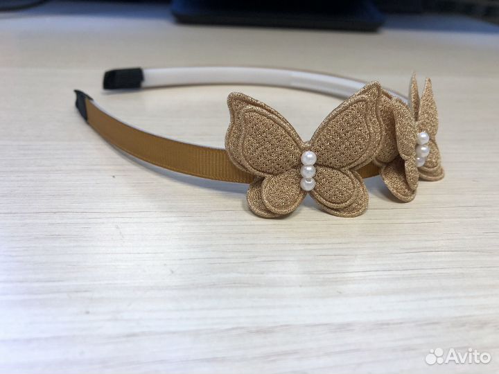 Ободок для волос с бабочками