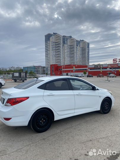 Hyundai Solaris 1.6 AT, 2013, 135 000 км