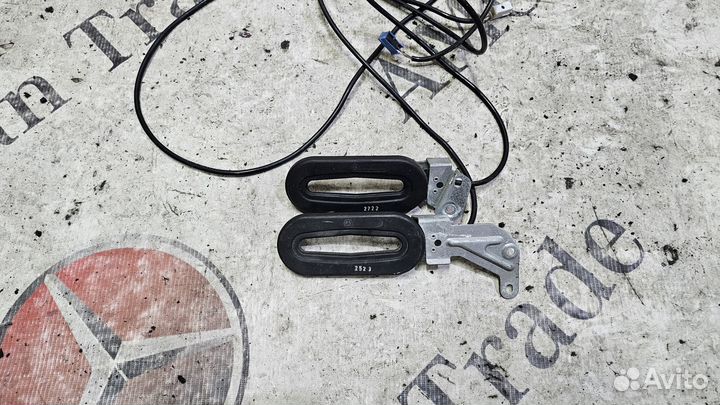 Антенна Mercedes R230 Keyless Go