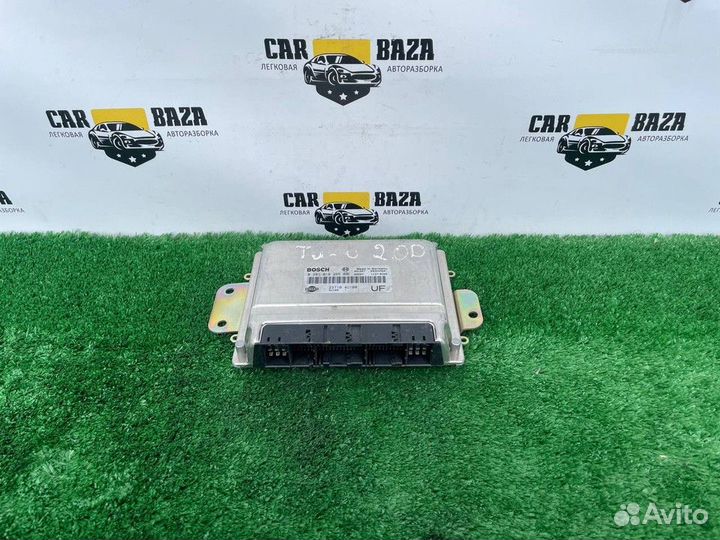 Блок управления двигателем Nissan Tino