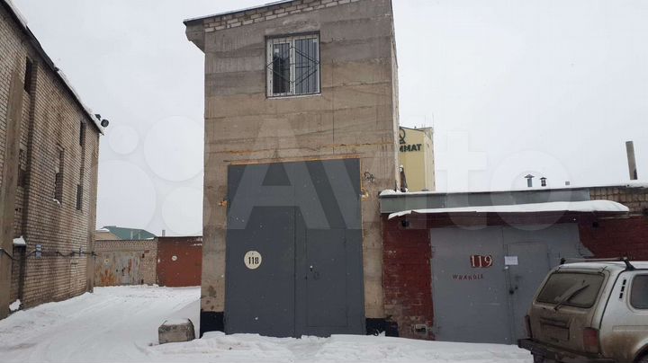 Гараж, > 30 м²