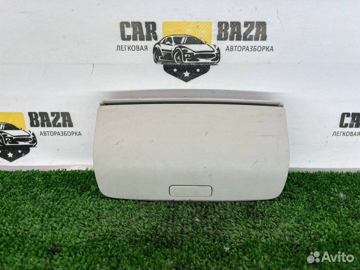 Вещевой ящик Volkswagen Passat