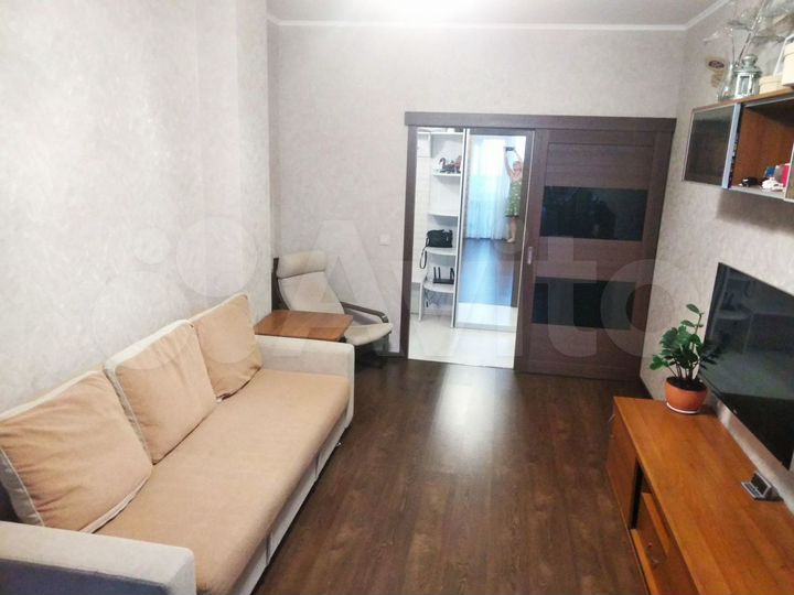 2-к. квартира, 65,4 м², 13/23 эт.