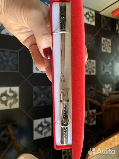 Серебряный набор женщине заджигалка и мундштук