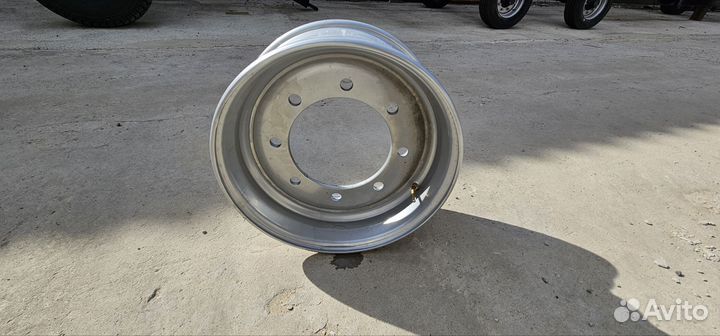 Диск 17,5-6,75. 8 отверстий, вылет о