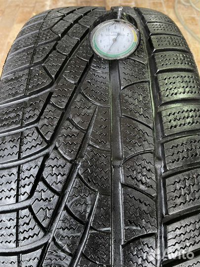Pirelli Sottozero Winter 240 245/45 R19
