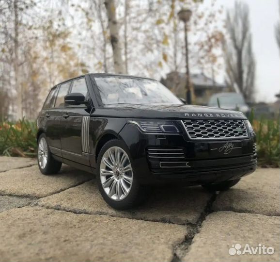 Металлическая машинка Range Rover 1:18