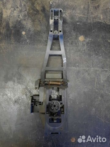 Кронштейн передней левой ручки Ford Focus 2