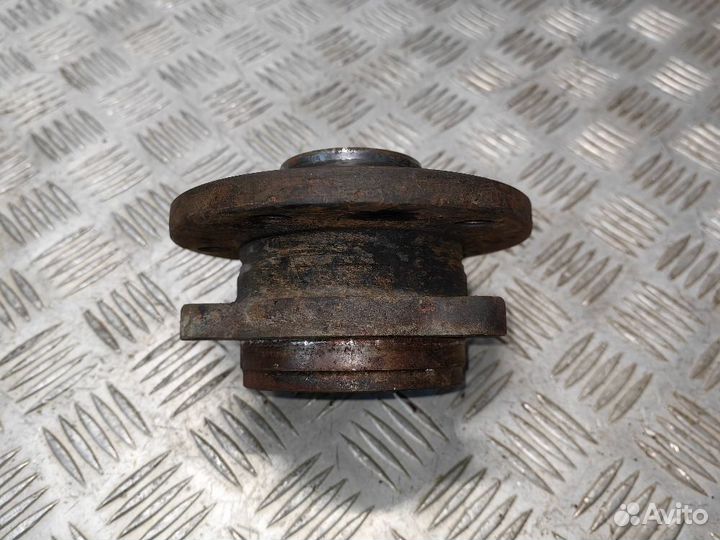 Ступица задняя Volkswagen Passat B6