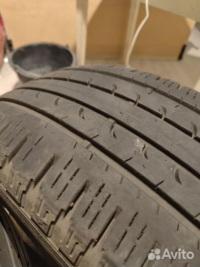 Goodyear EfficientGrip SUV 4x4 225/60 R18