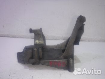 Кронштейн генератора Форд