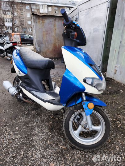 Скутер Racer 50 кубов