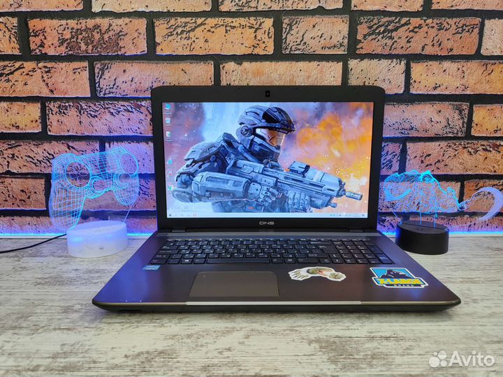 Игровой 17,3д DNS i5 4Gb Видео 12 озу SSD