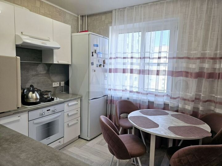 2-к. квартира, 544 м², 6/10 эт.